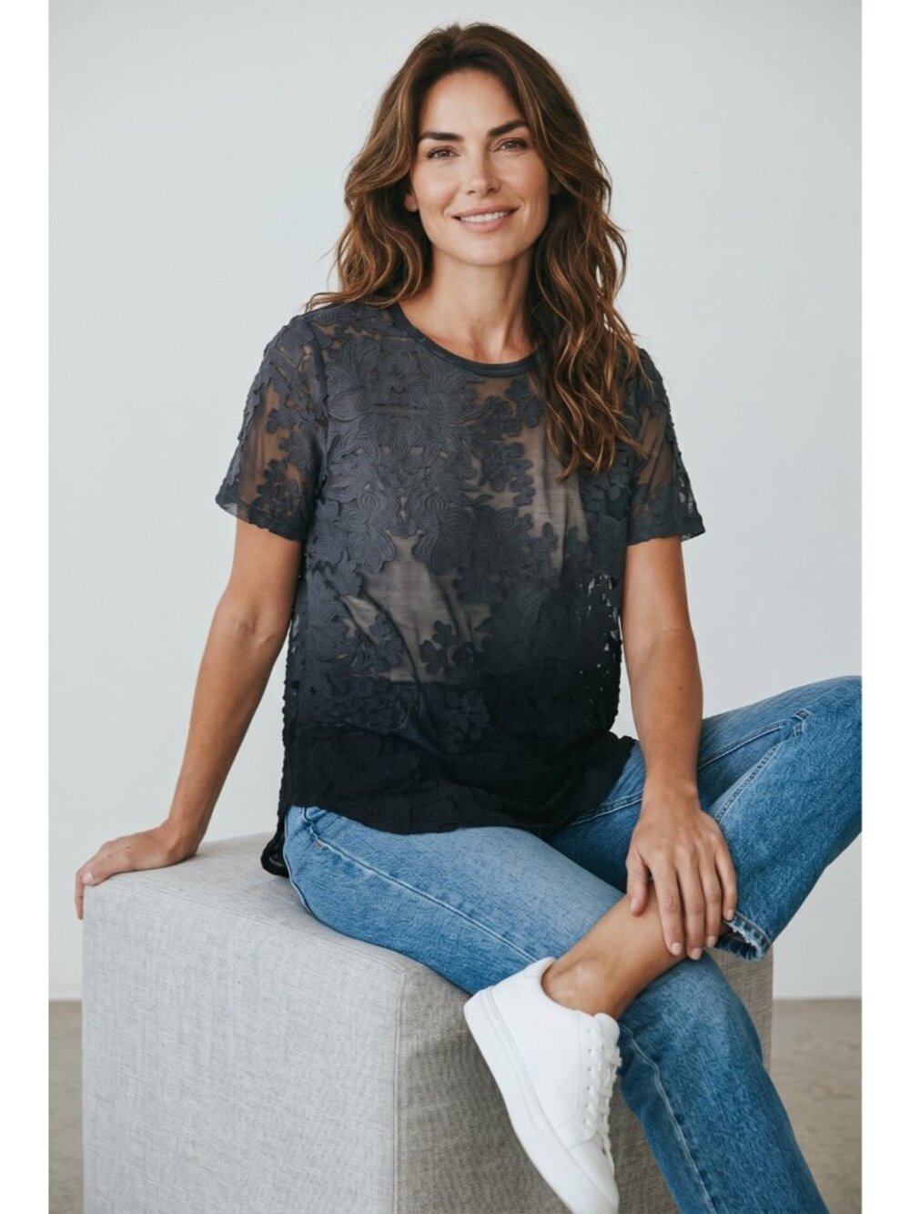Equipment Femme luxury silk burnout floral tee short sleeve sz L